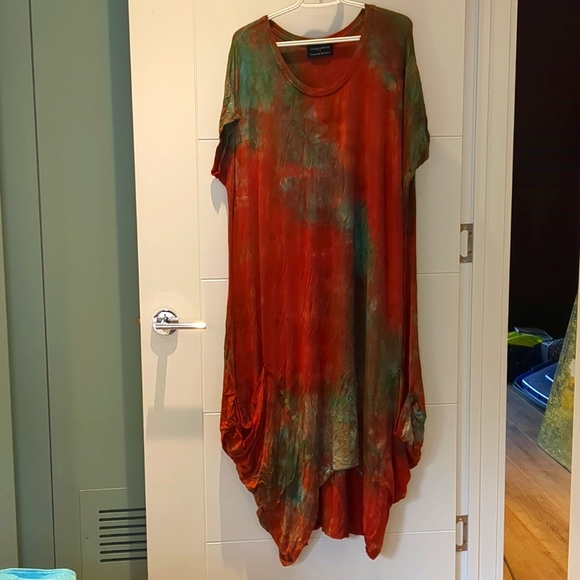 1X/2X Conjuring Silk Tie Dye Dress - Picture 2 of 8